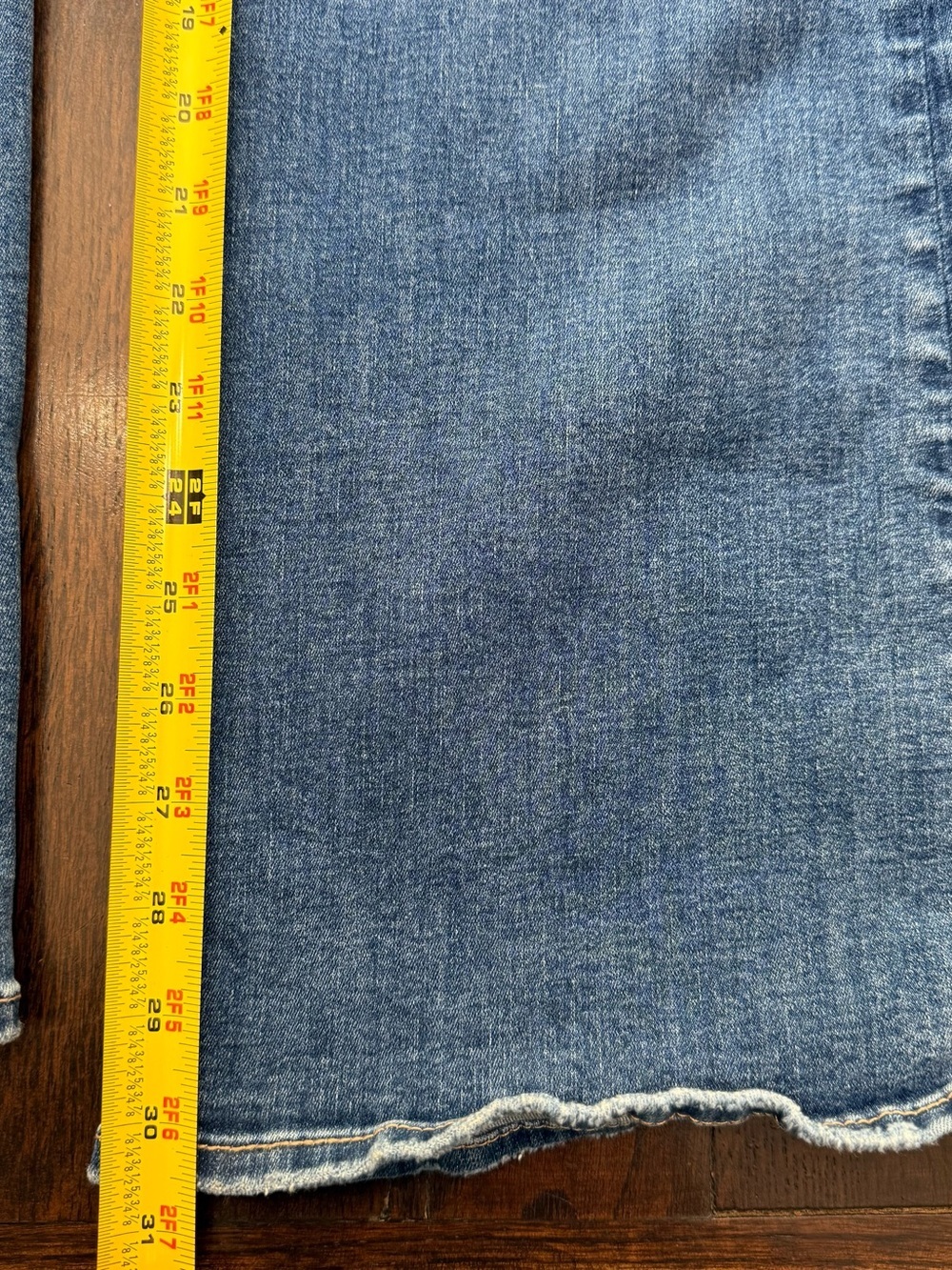 American Eagle Outfitters Super High-Rise Medium Wash Jeans Flare Size 6 - Picture 10 of 11